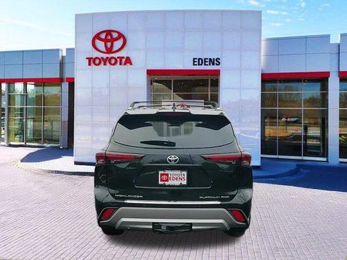 2025 Toyota Highlander Platinum