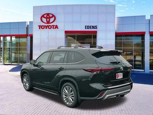 2025 Toyota Highlander Platinum