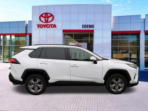 Ice Cap 2025 Toyota RAV4 XLE