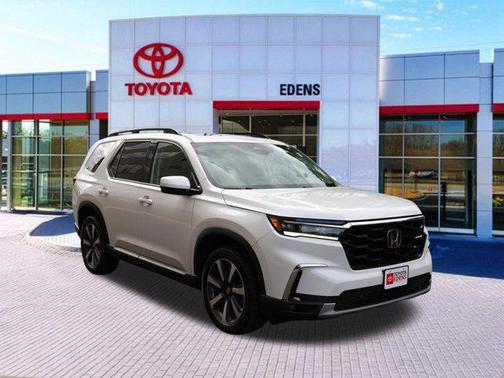 Platinum White Pearl 2023 Honda Pilot Touring 8-Passenger