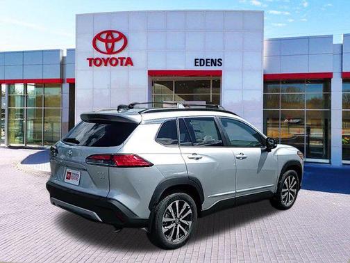 2025 Toyota Corolla Cross XLE