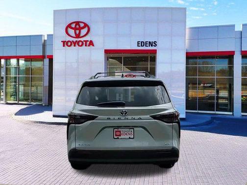 2025 Toyota Sienna XLE 7 Passenger