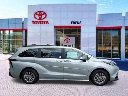 2025 Toyota Sienna XLE 7 Passenger