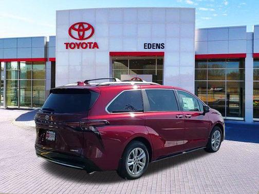 2025 Toyota Sienna Limited 7-Passenger