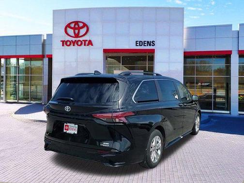 2023 Toyota Sienna XSE 7 Passenger