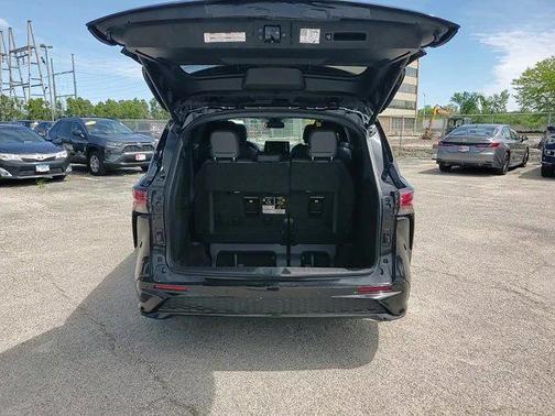 2023 Toyota Sienna XSE 7 Passenger