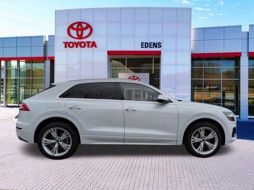 Glacier White Metallic 2023 Audi Q8 55 Premium Plus