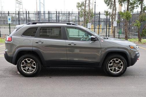 Sting-Gray Clearcoat 2022 Jeep Cherokee Trailhawk