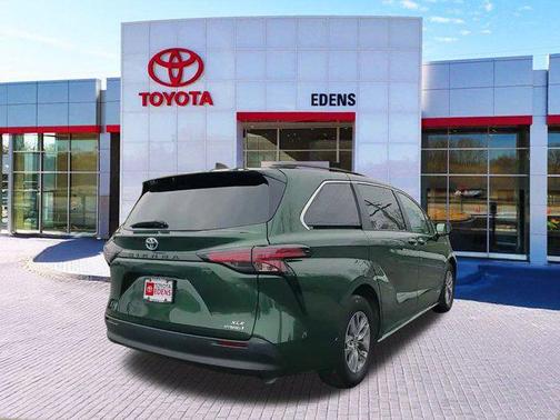 2021 Toyota Sienna XLE 7 Passenger