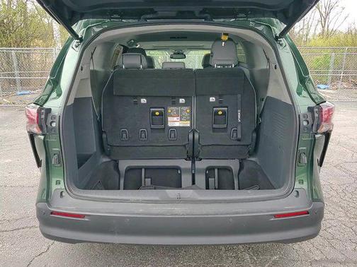 2021 Toyota Sienna XLE 7 Passenger