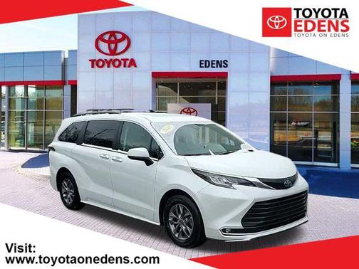 2023 Toyota Sienna XLE