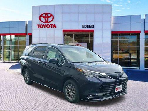 2025 Toyota Sienna XLE