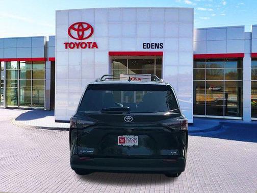 2025 Toyota Sienna XLE 7 Passenger
