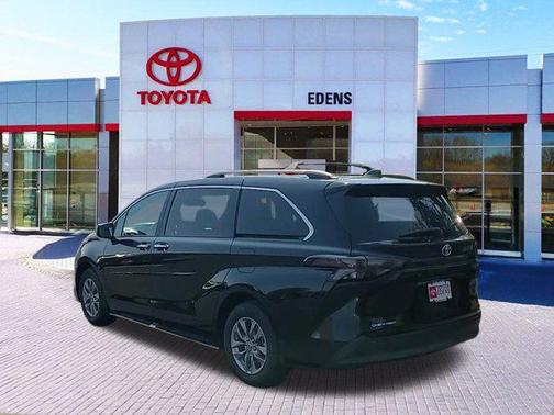 2025 Toyota Sienna XLE 7 Passenger