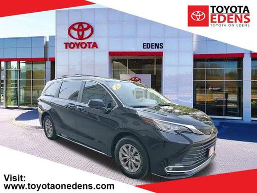 2022 Toyota Sienna XLE 7 Passenger