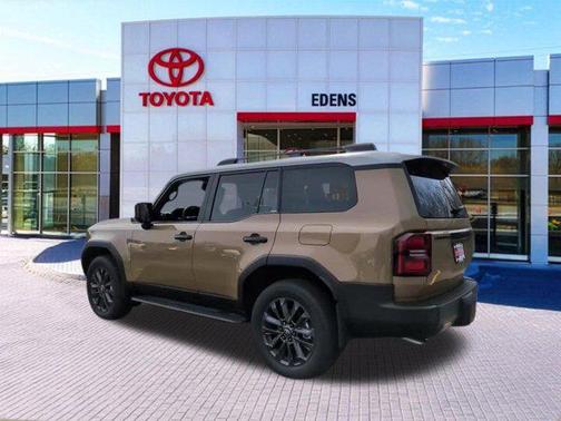 Trail Dust/Gray Scape Roof 2026 Toyota Land Cruiser Base