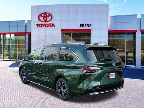 2025 Toyota Sienna Platinum 7 Passenger