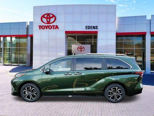 2025 Toyota Sienna Platinum 7 Passenger