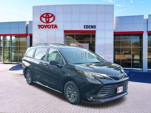 2025 Toyota Sienna XLE 7 Passenger