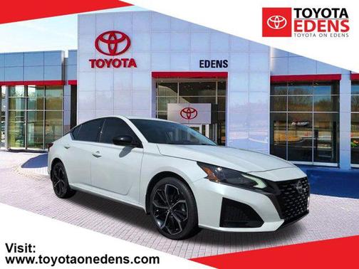 Pearl White Tricoat 2023 Nissan Altima SR Intelligent AWD