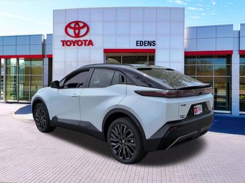 Wind Chill Pearl w/Midnight Black Metallic Roof 2026 Toyota C-HR XSE