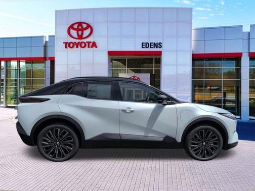Wind Chill Pearl w/Midnight Black Metallic Roof 2026 Toyota C-HR XSE