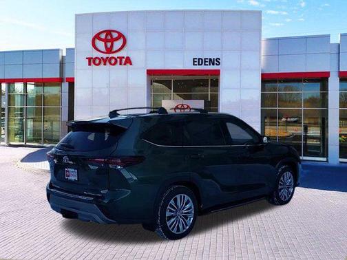 2025 Toyota Highlander Platinum