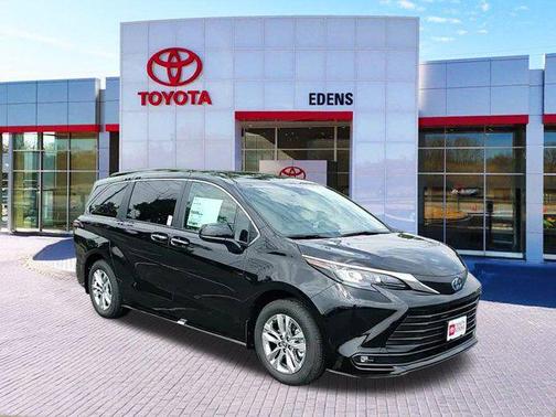 2025 Toyota Sienna XLE 7 Passenger