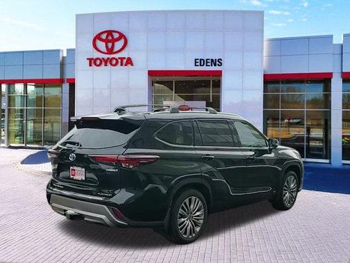 2024 Toyota Highlander Hybrid Platinum