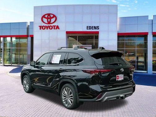 2024 Toyota Highlander Hybrid Platinum
