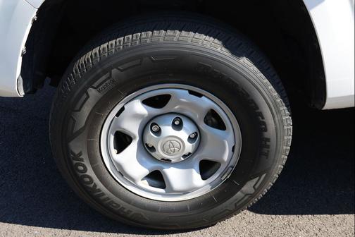 Ice Cap 2023 Toyota Tacoma SR