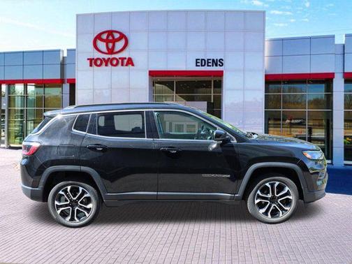 Diamond Black Crystal Pearlcoat 2022 Jeep Compass Limited