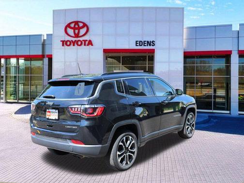 Diamond Black Crystal Pearlcoat 2022 Jeep Compass Limited