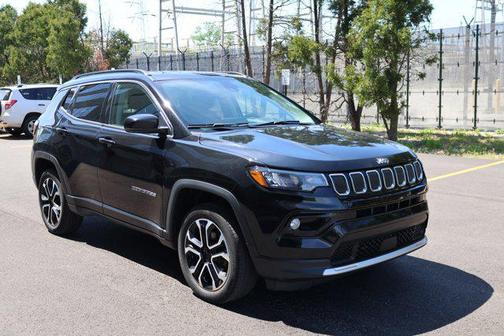 Diamond Black Crystal Pearlcoat 2022 Jeep Compass Limited