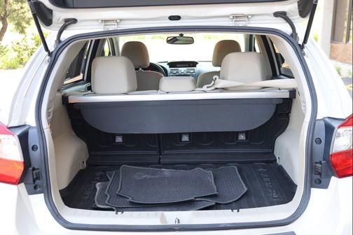 Satin White Pearl 2013 Subaru XV Crosstrek 2.0i Premium