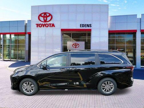 2025 Toyota Sienna XLE 7 Passenger
