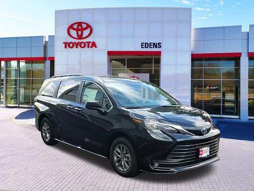 2025 Toyota Sienna XLE 7 Passenger