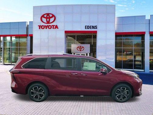2025 Toyota Sienna Platinum 7 Passenger