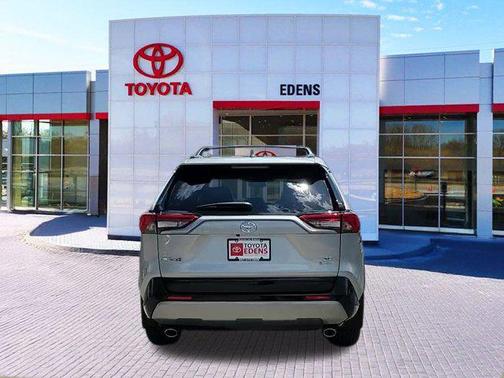 2025 Toyota RAV4 Hybrid SE