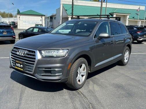 2019 Audi Q7 45 Premium Plus
