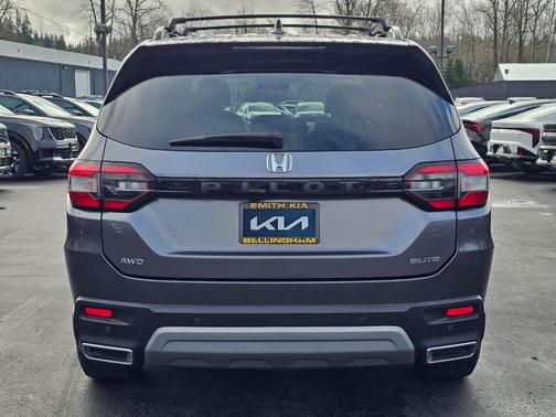2023 Honda Pilot Elite