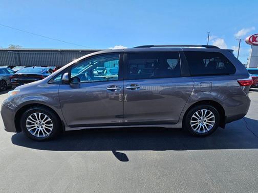 2019 Toyota Sienna Limited