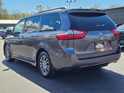 2019 Toyota Sienna Limited