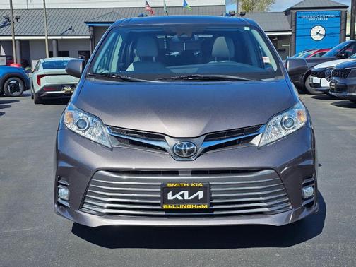 Predawn Gray Mica 2019 Toyota Sienna Limited