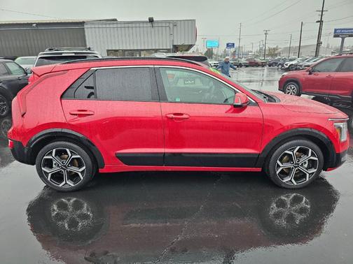 2024 Kia Niro EX Touring