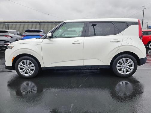 Snow White Pearl 2020 Kia Soul LX