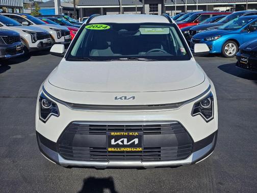 2024 Kia Niro LX