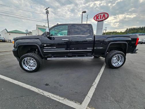 2016 GMC Sierra 2500 Denali
