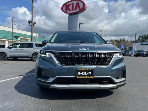 2024 Kia Carnival EX