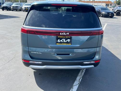 2024 Kia Carnival EX